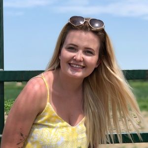 Meet your Posher, Ashley